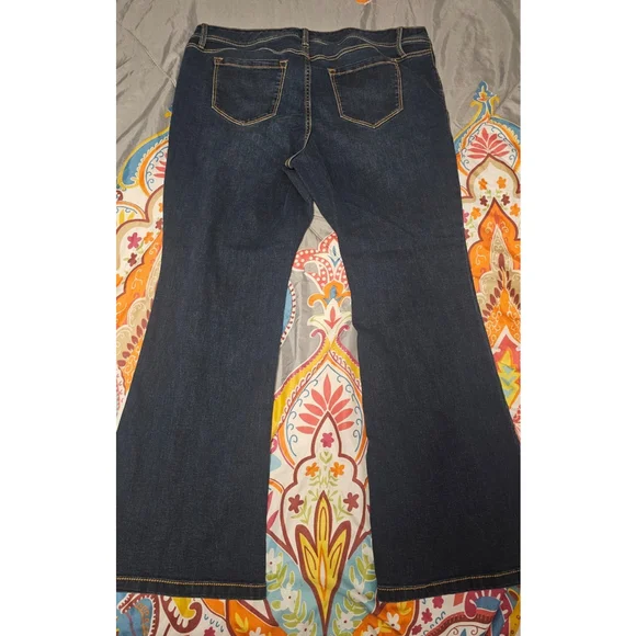 Torrid jeans - Picture 2 of 6